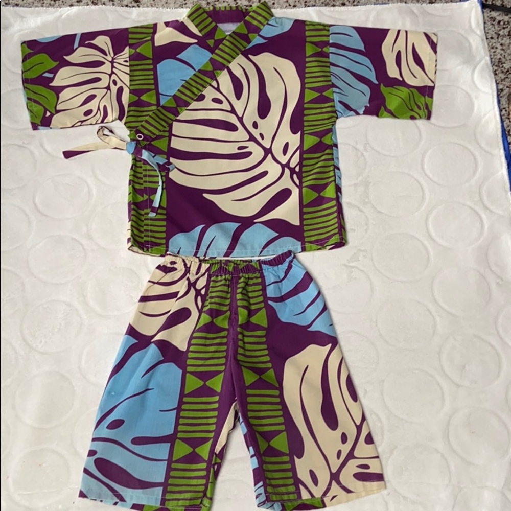 2pc Boys Casual Summer Yukata. Hawaiian print.